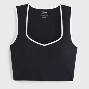 Abercrombie & Fitch
YPB studioFLEX Portrait Tank